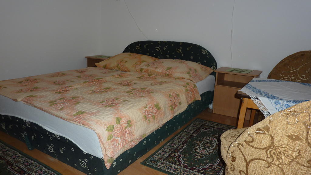 Bridgehaus Apartment Balatonfured Room photo